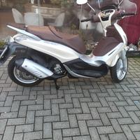 Piaggio Beverly 300