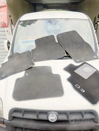 Tappetini moquette Audi Q3 originali