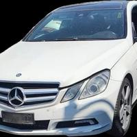 Vendiamo ricambi Mercedes-Benz classe e coupe w204