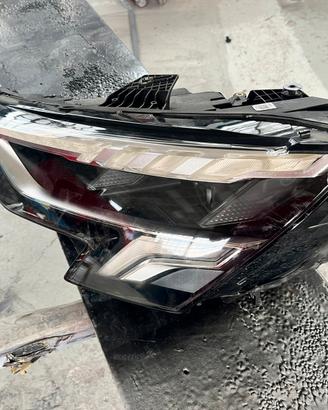 Faro anteriore sinistro Audi A3 Sportback Sedan
