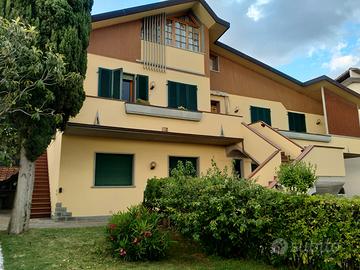 Casa libera su 4 lati