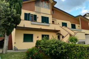 Casa libera su 4 lati