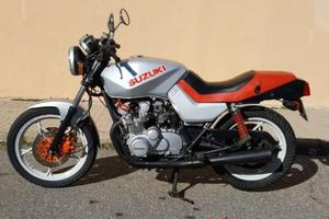 Suzuki gs 550 katana