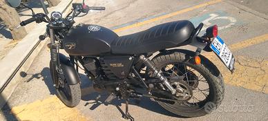 moto 125 cafe race 