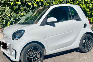 Smart: Subito Merita Attenzion Richiedila in Temp