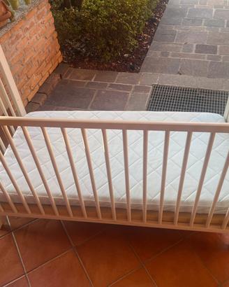 Lettino bimbo in legno bianco con materasso