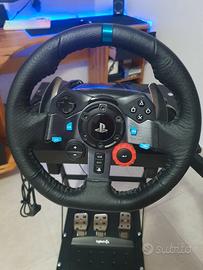 Volante Logitech G29 con postazione fai da te