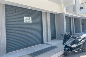 Altamura,v. IV Novembre, locale comm