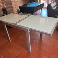 Tavolo allungabile in vetro e metallo