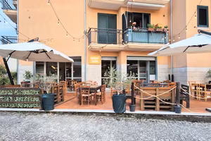 Attività di pub e paninoteca