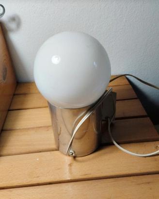 Lampada da tavolo vintage 