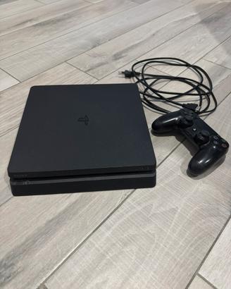 Play Station 4 Slim