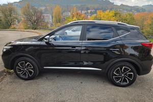 MG ZS BENZINA LUXURY