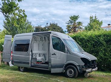 restaurare fugoni camper cerchi in lega moto. 