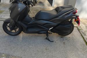 X Max 300 del 2023 impeccabile 