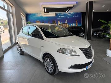 Lancia Ypsilon 1.2 69 CV 5 porte S&S Silver-2013
