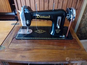 macchina da cucire funzionante