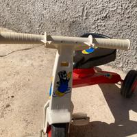 Triciclo a pedali