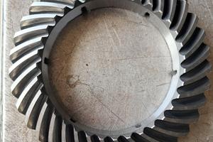 Coppia conica modificata per auto bloccante Simca