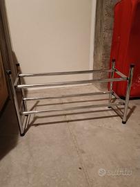 Scarpiera allungabile da 60 a 120 cm. Come nuova.