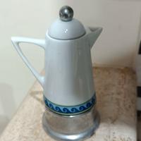 Piccola caffettiera moka vintage in porcellana