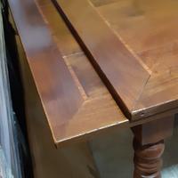 Tavolo in noce massello allungabile 