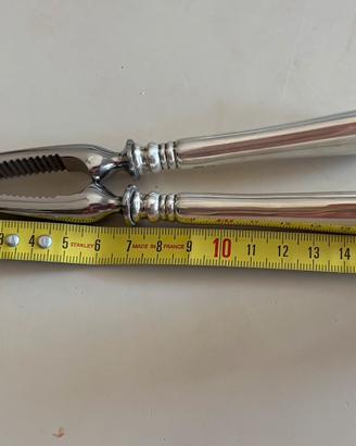 Schiaccianoci in argento 800 e acciaio inox