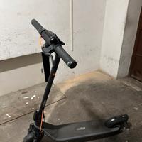 Monopattino elettrico Ninebot – ottime condizion