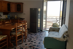 Ampio e comodo appartamento in San Lucido centro