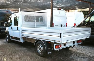 Veicolo cassonato IN PRONTA CONSEGNA