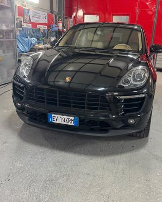 Porsche Macan S