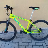 Mountain bike gialla