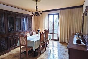 Rustico / Casale di 240 m² con 4 locali e posto au