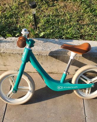 bicicletta senza pedali