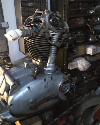 Ducati coppie coniche epoca 175 200 250 scrambler