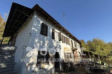 Villa di 400 m² con 4 locali e box auto doppio a S
