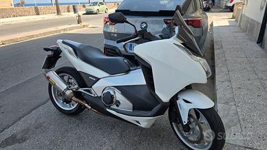 Honda Integra 700