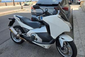 Honda Integra 700