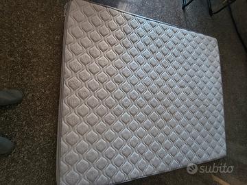 MATERASSO MATRIMONIALE 