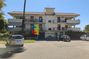 Bilocale in residence curato, box e p.auto