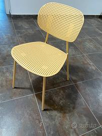 Sedie colore giallo