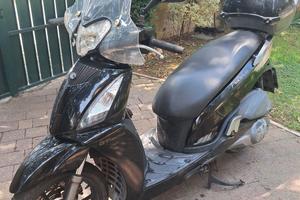 scooter Kymco People 300 GTI