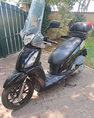 scooter Kymco People 300 GTI