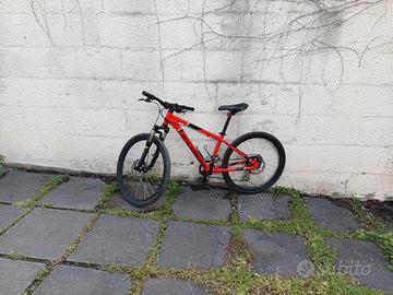 Rockrider st900