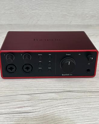 focus scarlett 4i4 scheda audio
