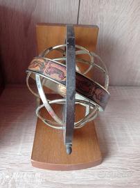 Ferma libro Globo in legno
