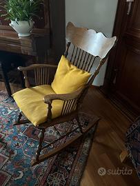 Sedia a dondolo vintage