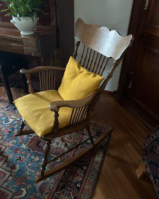 Sedia a dondolo vintage