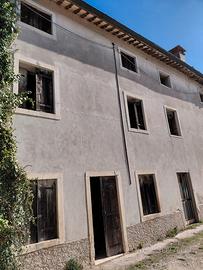Casa semindipendente in zona collinare