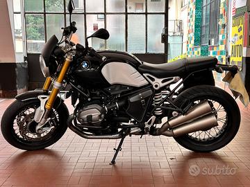 BMW RnineT (roadster) accessoriata e perfetta